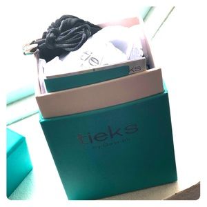 Almost new Sz 7 MoonStrucks! Only tried on in home